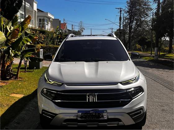 FIAT TORO 2.0 16V TURBO DIESEL VOLCANO 4WD AT9 FIAT TORO 2.0 16V TURBO DIESEL VOLCANO 4WD AT9